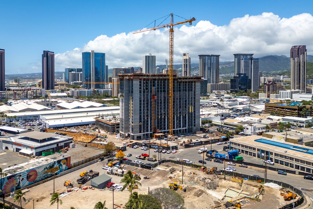 Ulana Ward Village in Honolulu, HI - Building Photo