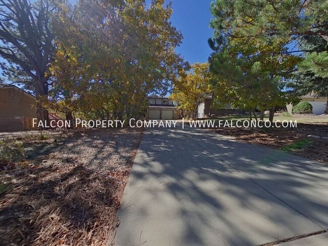 133 Dolomite Dr in Colorado Springs, CO - Building Photo - Building Photo