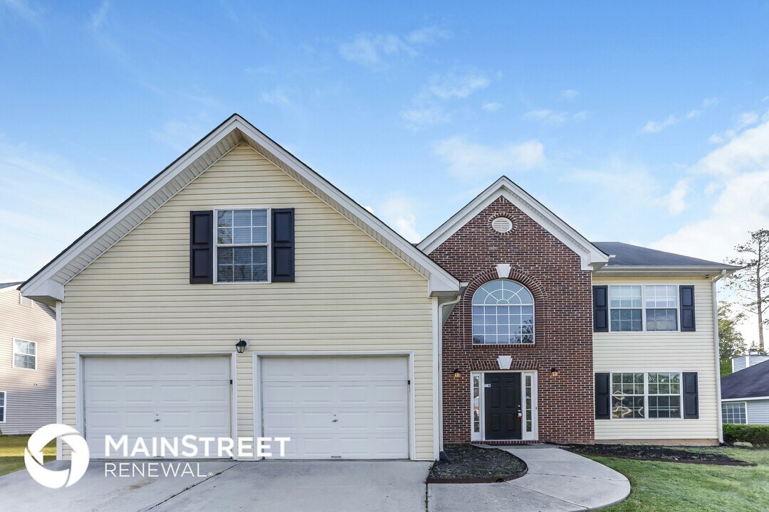 2436 Napa Valley Dr in Villa Rica, GA - Building Photo