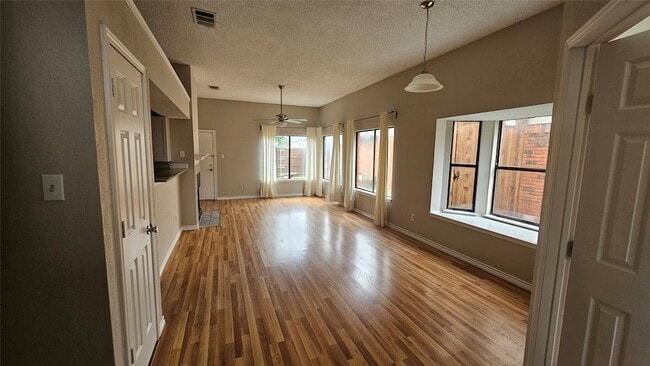 516 Lookout Mountain Trail in Mesquite, TX - Building Photo - Building Photo