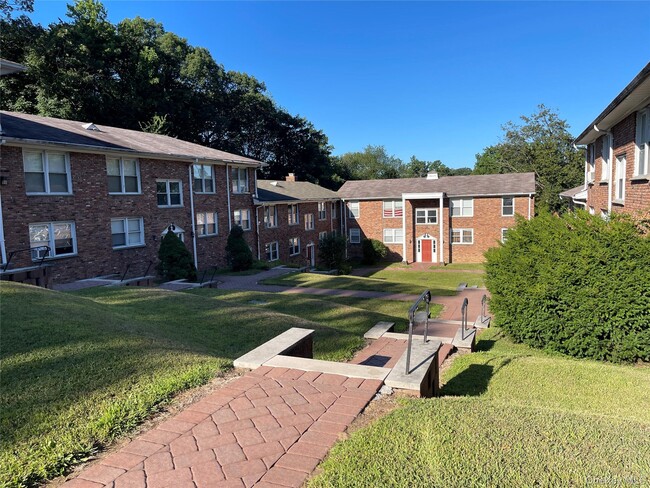 property at 131 N Main St