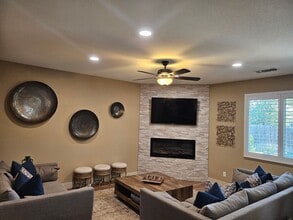 1328 Tres Picos Dr in Yuba City, CA - Building Photo - Building Photo