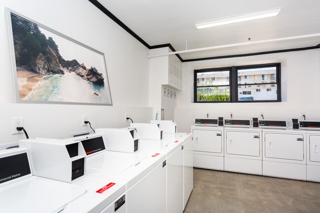 (55) The Commodore in Los Angeles, CA - Building Photo - Interior Photo