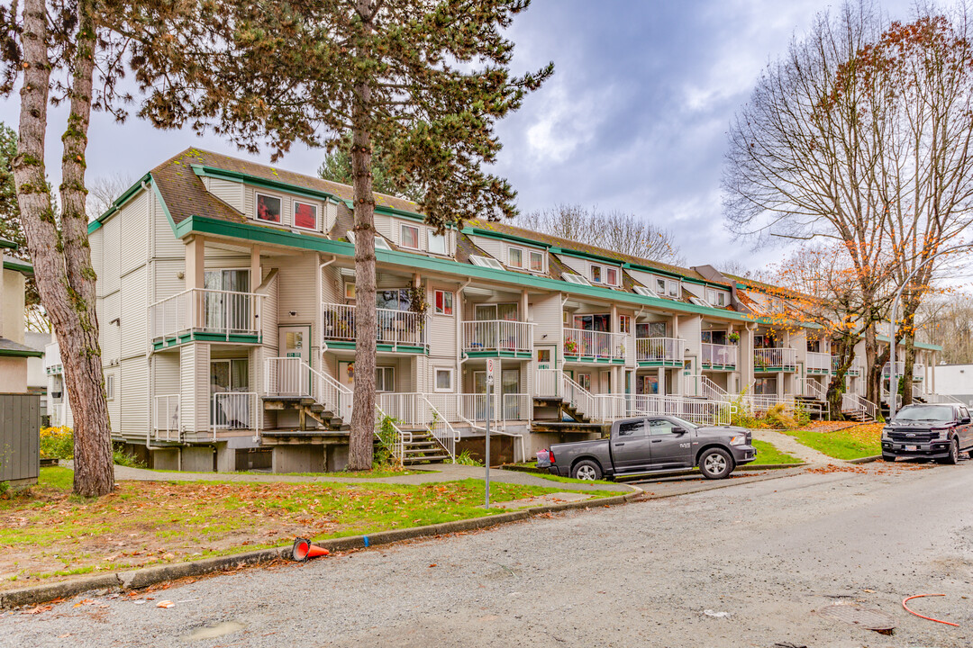 River Woods in Port Coquitlam, BC - Building Photo