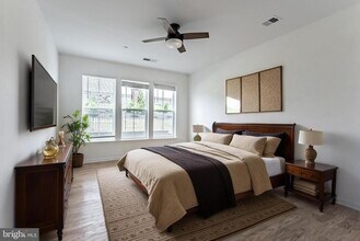 3700 Havertill Ln in Woodbridge, VA - Foto de edificio - Building Photo