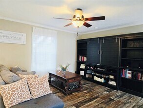 103 Ridge Walk in College Station, TX - Foto de edificio - Building Photo