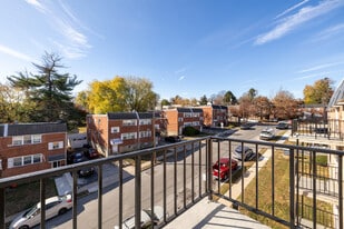 Lindenwood Apartments in Drexel Hill, PA - Building Photo