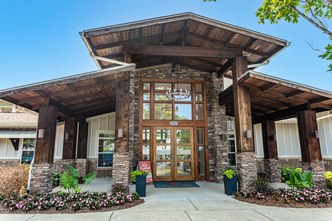 Century Autumn Wood in Murfreesboro, TN - Foto de edificio