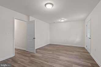 87 Penstock Ln in Gettysburg, PA - Foto de edificio - Building Photo