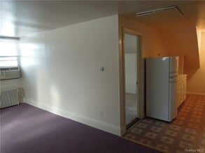 49 Congers Rd in New City, NY - Building Photo - Building Photo
