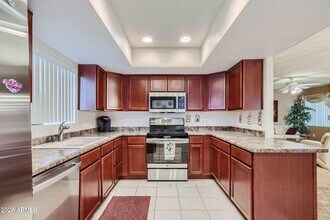 9745 N 95th St in Scottsdale, AZ - Foto de edificio - Building Photo
