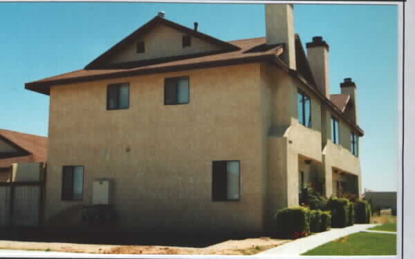 16086 Yates Rd in Victorville, CA - Building Photo