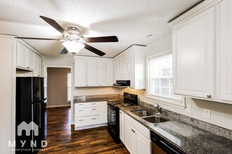 3221 Fieldale Dr in Hueytown, AL - Building Photo - Building Photo