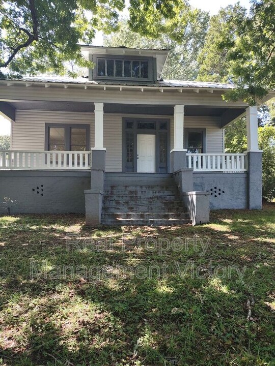 94 Highland Ave in Hueytown, AL - Building Photo