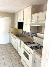 3103 E Rio Grande St in Victoria, TX - Building Photo - Building Photo