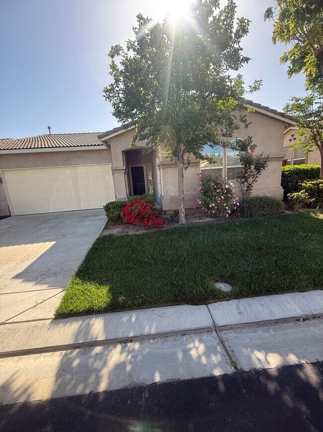 2988 La Vina Cir in Los Banos, CA - Building Photo - Building Photo