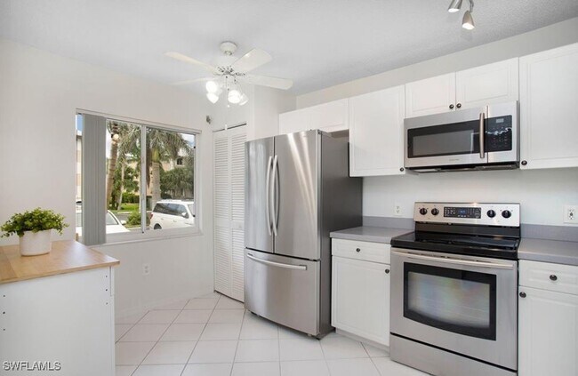 property at 3012 Sandpiper Bay Cir