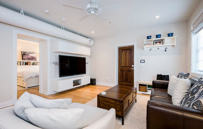 616 D St SE in Washington, DC - Building Photo - Building Photo