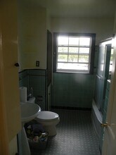 241 W Norwood Ct, Unit 2 in San Antonio, TX - Building Photo - Building Photo