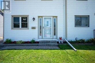 105 Blackhorne Dr in Kitchener, ON - Building Photo - Building Photo