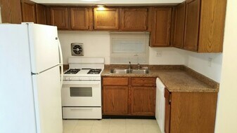 1308 Sherman Ave, Unit 3S