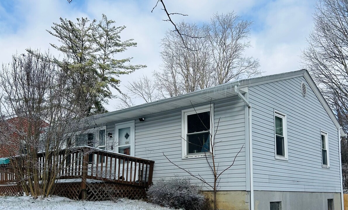 108 Broce Dr in Blacksburg, VA - Building Photo