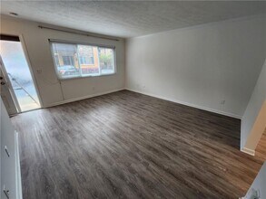 120 Biscayne Dr NW in Atlanta, GA - Building Photo - Building Photo