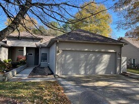 10 Tisha Ln in Hendersonville, NC - Building Photo