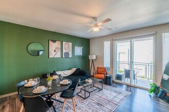 9600 W Georgia Ave in Glendale, AZ - Foto de edificio - Building Photo