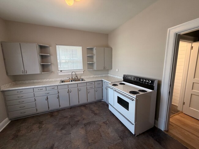 432 E Lytle St in Murfreesboro, TN - Building Photo - Building Photo