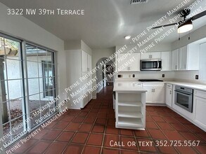 3322 NW 39th Ter in Gainesville, FL - Building Photo - Building Photo