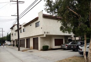 2121 El Paseo in Alhambra, CA - Building Photo