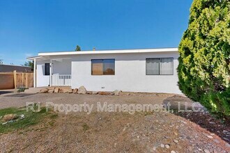 165 Hilton Ave NW in Albuquerque, NM - Building Photo - Building Photo