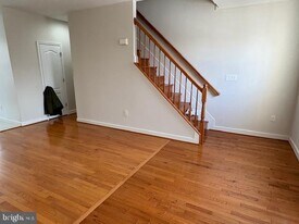 12947 Taxi Dr in Woodbridge, VA - Building Photo