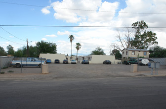 Castro Villas in Tucson, AZ - Foto de edificio - Building Photo