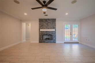 16250 Camino Del Sol Dr in Houston, TX - Foto de edificio - Building Photo