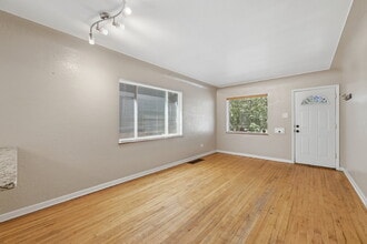 734 Albion St in Denver, CO - Building Photo - Building Photo
