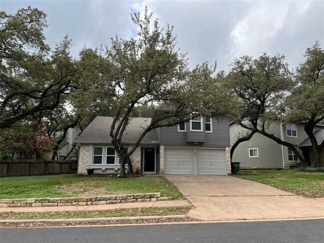 7704 Palacios Dr in Austin, TX - Building Photo - Building Photo