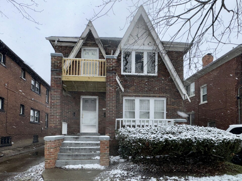 18540 Russell in Highland Park, MI - Building Photo