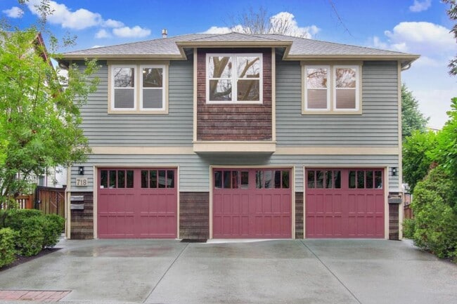 property at 718 26th Ave S