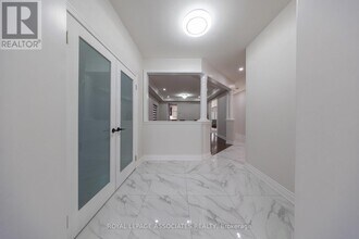 96 Maverick Crescent in Vaughan, ON - Building Photo - Building Photo