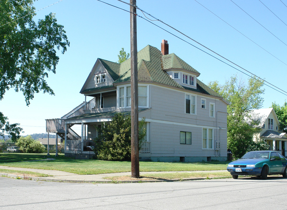 1325 N Jefferson St in Spokane, WA - Building Photo