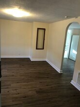 68 Perry Ave in Shelton, CT - Building Photo - Building Photo