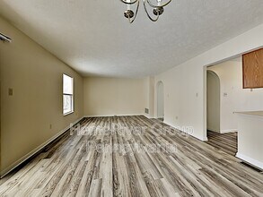 172 Mountain Dr in Carnegie, PA - Building Photo - Building Photo