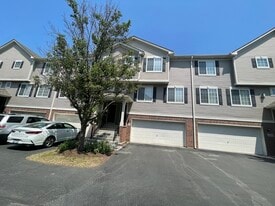 1808 Fredericksburg Ln