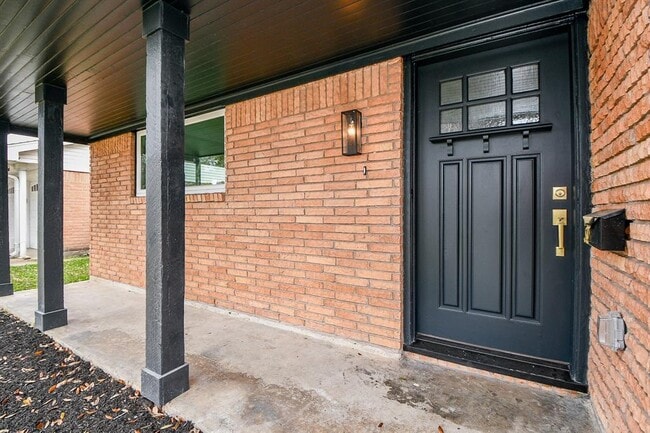 2310 Willowby Dr in Houston, TX - Building Photo - Building Photo