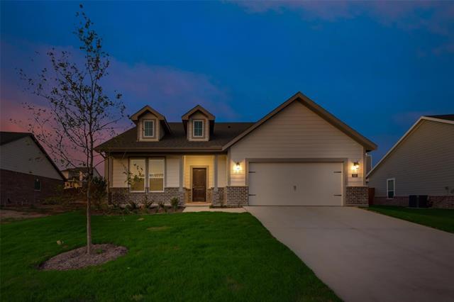 828 Feather Edge Dr in Springtown, TX - Foto de edificio