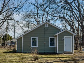 612 Atwood Ave in Rockford, IL - Building Photo