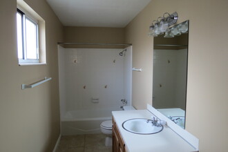 1037 E Gentile St, Unit 1037 in Layton, UT - Building Photo - Building Photo