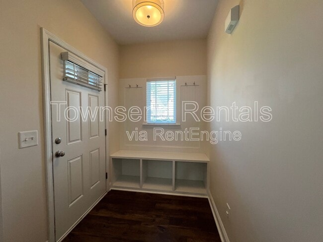 property at 4411 Low Oak Ct
